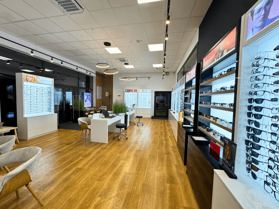 Zdjęcie przedstawiające wnętrze salonu w Sieradzu