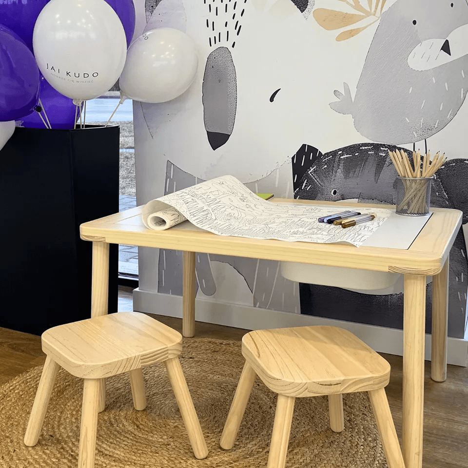 Zdjęcie przedstawiające kącik dla dzieci w salonie w Sieradzu